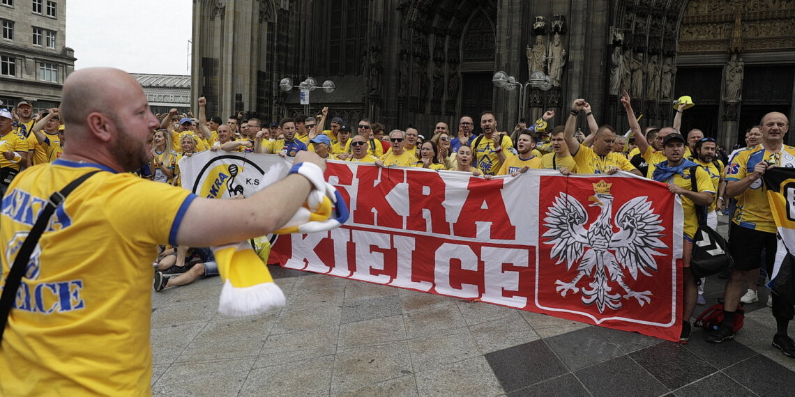 19.06.2022 Kolonia (Niemcy) Final Four Ligi Mistrzów. Przemarsz kibiców / Fot. Jarosław Kubalski - Radio Kielce