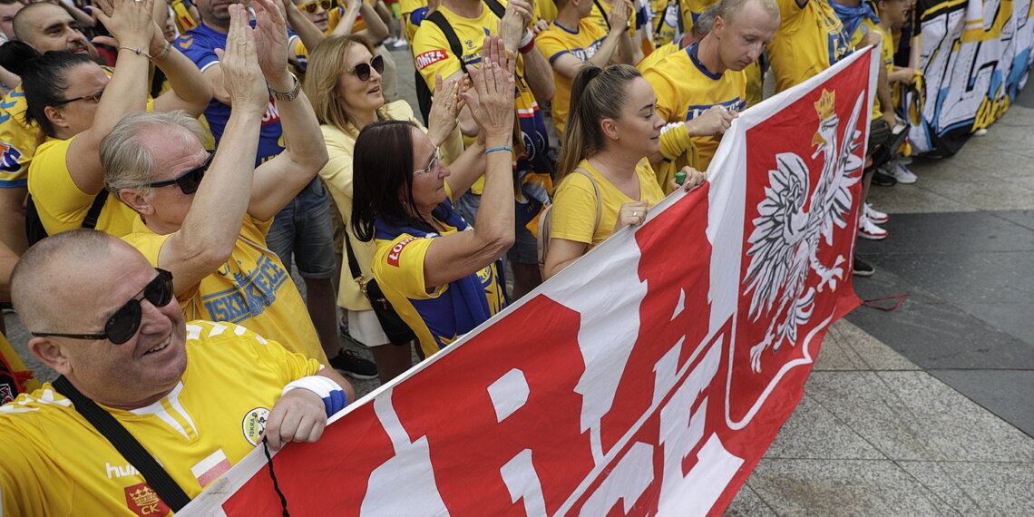 19.06.2022 Kolonia (Niemcy) Final Four Ligi Mistrzów. Przemarsz kibiców / Fot. Jarosław Kubalski - Radio Kielce