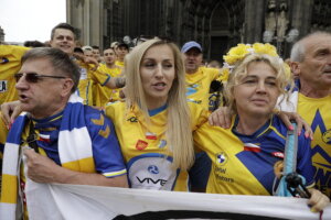 19.06.2022 Kolonia (Niemcy) Final Four Ligi Mistrzów. Przemarsz kibiców / Fot. Jarosław Kubalski - Radio Kielce