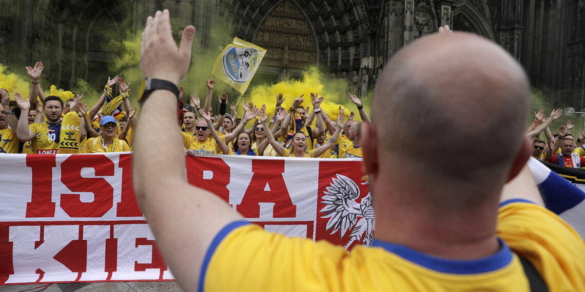 19.06.2022 Kolonia (Niemcy) Final Four Ligi Mistrzów. Przemarsz kibiców / Fot. Jarosław Kubalski - Radio Kielce