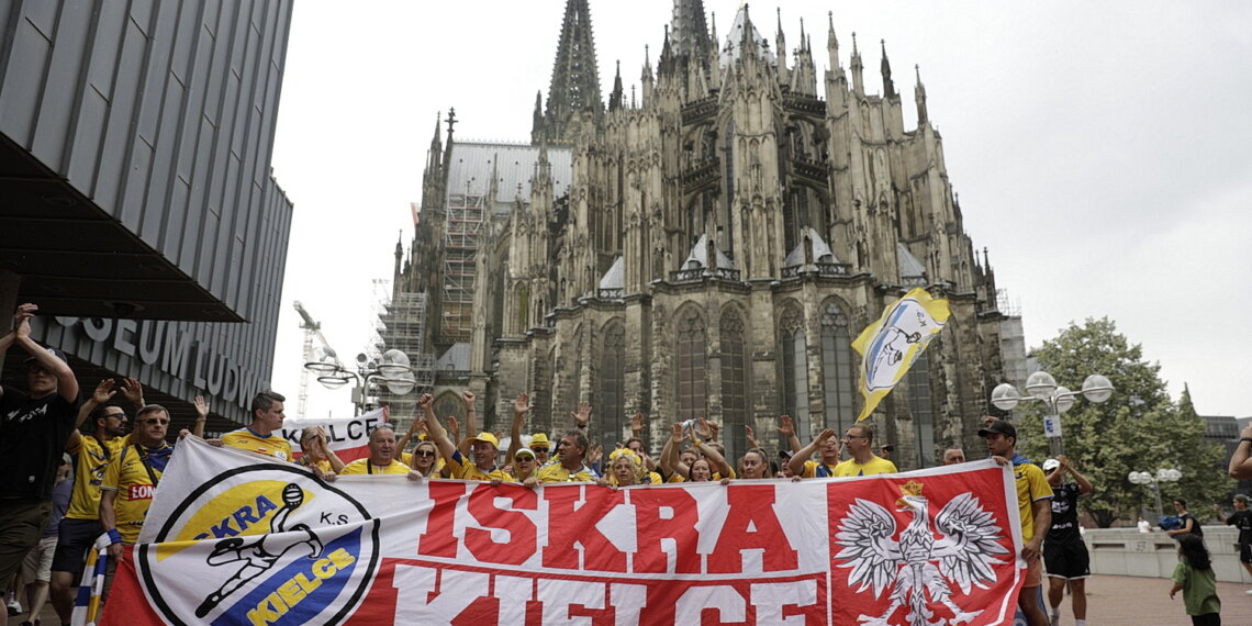 19.06.2022 Kolonia (Niemcy) Final Four Ligi Mistrzów. Przemarsz kibiców / Fot. Jarosław Kubalski - Radio Kielce