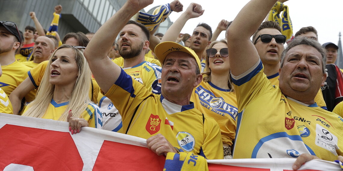 19.06.2022 Kolonia (Niemcy) Final Four Ligi Mistrzów. Przemarsz kibiców / Fot. Jarosław Kubalski - Radio Kielce