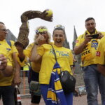 19.06.2022 Kolonia (Niemcy) Final Four Ligi Mistrzów. Przemarsz kibiców / Fot. Jarosław Kubalski - Radio Kielce