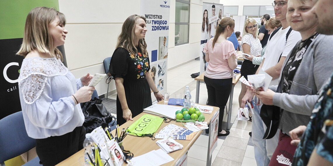 09.06.2022 Kielce. UJK. Akademickie targi pracy