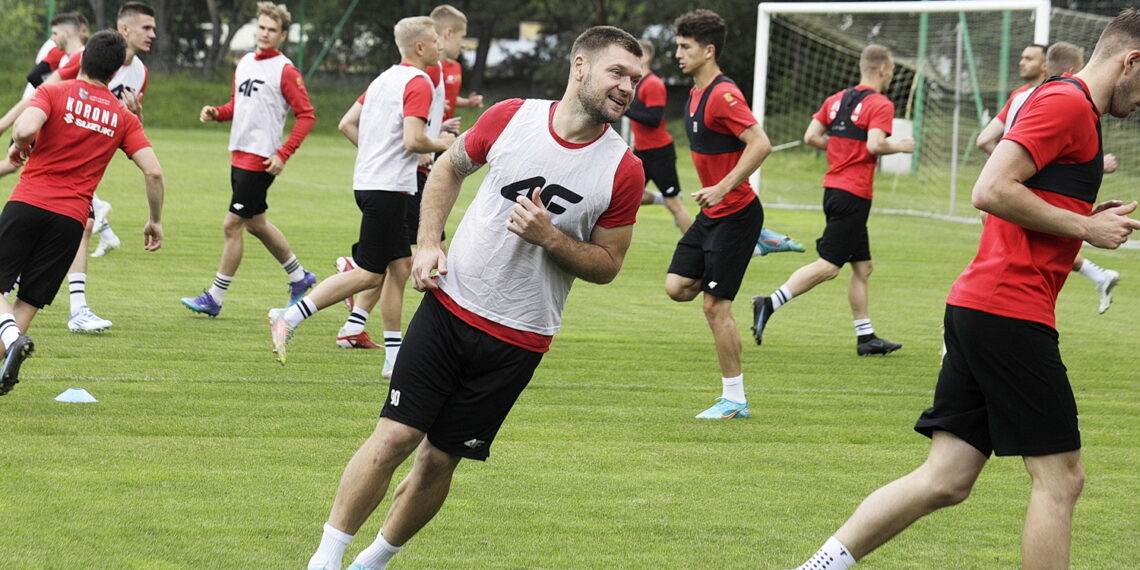 14.06.2022 Kielce. Trening piłkarzy Korony Kielce