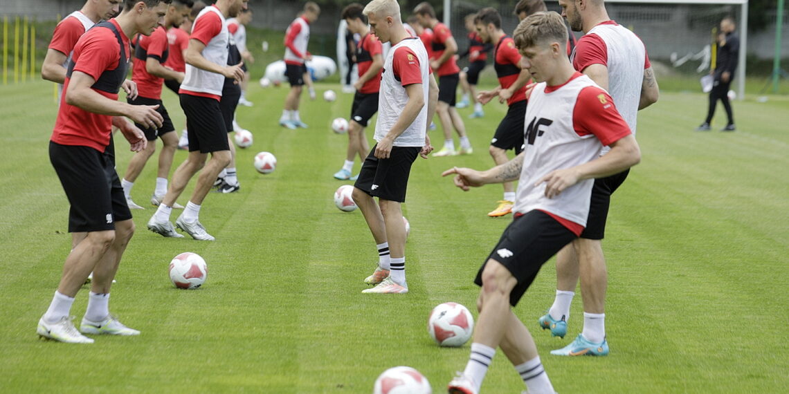 14.06.2022 Kielce. Trening piłkarzy Korony Kielce