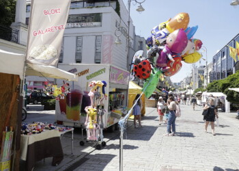 25.06.2022 Kielce. Jarmark na ulicy Sienkiewicza / fot. Jarosław Kubalski - Radio Kielce