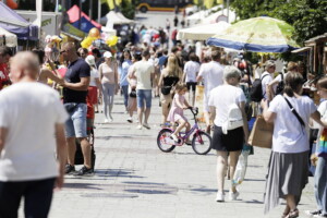 25.06.2022 Kielce. Jarmark na ulicy Sienkiewicza / fot. Jarosław Kubalski - Radio Kielce