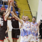 To było wspaniałe spotkanie po latach! - Radio Kielce 25.06.2022 Kielce. Koszykówka. Mecz gwiazd CERSANIT-u / fot. Jarosław Kubalski - Radio Kielce