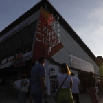 25.06.2022 Kielce. Hala przy ulicy Żytniej. Nowy neon - koszykarz / fot. Jarosław Kubalski - Radio Kielce