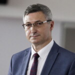 29.06.2022 Kielce. Wyższa Szkoła Ekonomii, Prawa i Nauk Medycznych. Konferencja "Bezpieczeństwo wewnętrzne i zewnętrzne Polski w perspektywie konfliktów w państwach sąsiednich". Dziekan Wydziału Prawa i Bezpieczeństwa dr Waldemar Cisowski
