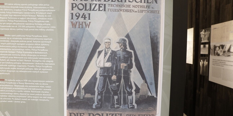 30.06.2022 Michniów. Mauzoleum Martyrologii Wsi Polskich. Wystawa "Porządek i Zagłada. Policja w nazistowskich Niemczech"