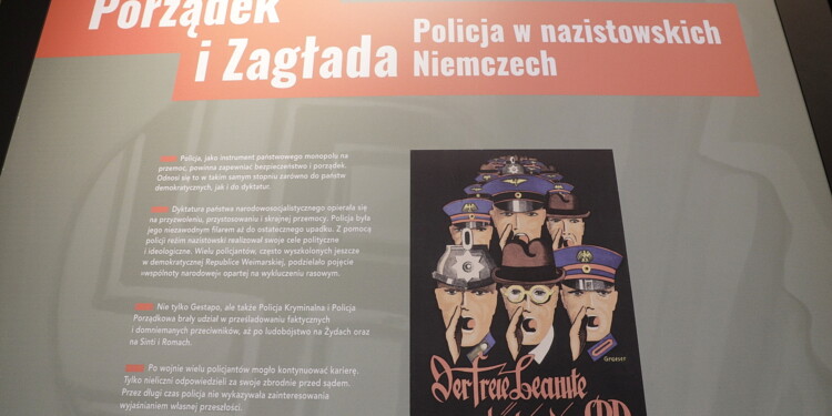 30.06.2022 Michniów. Mauzoleum Martyrologii Wsi Polskich. Wystawa "Porządek i Zagłada. Policja w nazistowskich Niemczech"