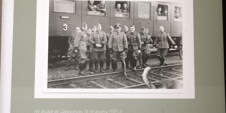 30.06.2022 Michniów. Mauzoleum Martyrologii Wsi Polskich. Wystawa "Porządek i Zagłada. Policja w nazistowskich Niemczech"