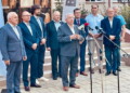 24.06.2022. Busko-Zdrój. Honorowa Kapituła Międzynarodowego Festiwalu Muzycznego im. Krystyny Jamroz. Na zdjęciu (w pierwszym rzędzie) poseł Krzysztof Lipiec - lider struktur Prawa i Sprawiedliwości w Świętokrzyskiem. Drugi rząd (od lewej): Waldemar Sikora – burmistrz Buska-Zdroju, Norbert Grudzień - wiceprezes PGE do spraw operacyjnych i transformacji, Szczepan Ruman – prezes Świętokrzyskich Kopalni Surowców Mineralnych, Waldemar Podsiadło – dyrektor generalny grupy PSB, Cezariusz Lesisz – prezes Agencji Rozwoju Przemysłu, Janusz Knap – prezes Polskiego Radia Kielce, Przemysław Predygier – dyrektor TVP3 Kielce, Artur Jaroń – dyrektor artystyczny festiwalu / Fot. Dorota Klusek - Radio Kielce