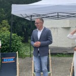 20.06.2022. Ostrowiec Św. Spotkanie parlamentarzystek PO z mieszkańcami. Na zdjęciu (od lewej): poseł Marzena-Okła-Drewnowicz, Artur Gierada - przewodniczący świętokrzyskiego PO, poseł Kamila Gasiuk-Pihowicz / Fot. Emilia Sitarska