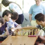 27.06.2022. Kielce. Park Miejski. Wakacyjna Szkoła Szachowa Radia Kielce / Fot. Jarosław Kubalski – Radio Kielce