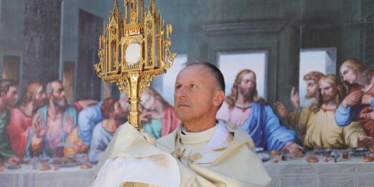 biskup Marek Solarczyk