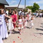 16.06.2022. Modliszewice. Boże Ciało. Procesja eucharystyczna / Magdalena Galas-Klusek / Radio Kielce