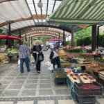 Tzw. zielony rynek w Sandomierzu. Warzywa i owoce / Grażyna Szlęzak / Radio Kielce