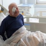 101-letni mieszkaniec Wizny Tadeusz Grabowski przeszedł operację usunięcia zaćmy / Medyk Białostocki