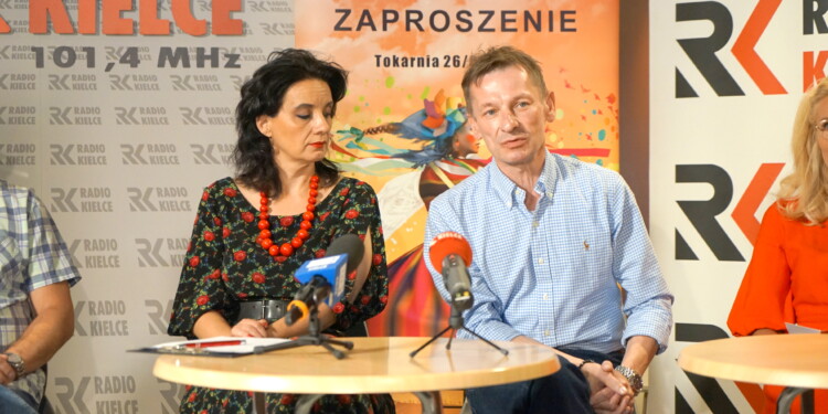 21.06.2022. Radio Kielce. Śniadanie prasowe. Na zdjęciu (od lewej): Magdalena Sitek- Radio Kielce, Paweł Solarz - Radio Kielce / Fot. Piotr Kwaśniewski - Radio Kielce