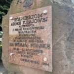 11.06.2022. Ostrowiec Św. Pomnik Armii Krajowej przy kolegiacie świętego Michała Archanioła / Emilia Sitarska / Radio Kielce