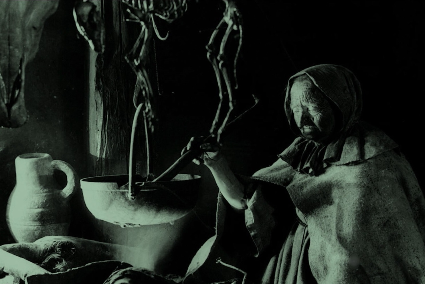 Kard z filmu „Woodlands Dark and Days Bewitched: A History of Folk Horror” w reżyserii Kier-La Janisse'a / źródło: materiały prasowe
