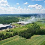 31.05.2022. Promnik. Dogaszanie pożaru wysypiska / Jarosław Kubalski / Radio Kielce