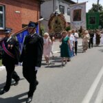 16.06.2022. Kazimierza Wielka. Boże Ciało. Procesja eucharystyczna w parafii pw. Podwyższenia Krzyża Świętego / Marta Gajda-Kruk / Radio Kielce