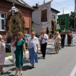 16.06.2022. Kazimierza Wielka. Boże Ciało. Procesja eucharystyczna w parafii pw. Podwyższenia Krzyża Świętego / Marta Gajda-Kruk / Radio Kielce