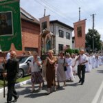 16.06.2022. Kazimierza Wielka. Boże Ciało. Procesja eucharystyczna w parafii pw. Podwyższenia Krzyża Świętego / Marta Gajda-Kruk / Radio Kielce