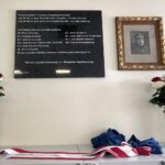 11.06.2022. Kielce. Obchody 100-lecia istnienia szpitala dziecięcego. Tablica poświęcona zasłużonym lekarzom / Iwona Murawska / Radio Kielce