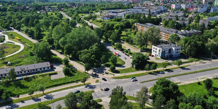 Skrzyżowanie ulic Jagiellońskiej, Kamińskiego i Karczówkowskiej / Fot. Jarosław Kubalski - Radio Kielce