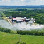 31.05.2022. Promnik. Dogaszanie pożaru wysypiska / Jarosław Kubalski / Radio Kielce