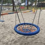 Dwa miejskie place zabaw będą bardziej przyjazne dla niepełnosprawnych