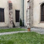 16.06.2022. Wąchock. Prace przy instalacji odwodnieniowej / Anna Głąb / Radio Kielce