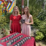 12.06.2022. Sandomierz. 25-lecie parafii ojców pallotynów. Na zdjęciu: Justyna Rębisz i Gabrysia- schola parafialna / Grażyna Szlęzak / Radio Kielce