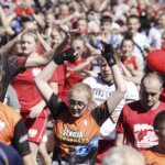 11.06.2022. Kielce, Targi Kielce. I Międzynarodowe Targi Boksu. Ustanowienie rekordu Polski w jednoczesnym treningu / Jarosław Kubalski / Radio Kielce