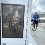 09.06.2022. Kielce, Rynek. Wystawa „Zbiorowy portret rodzin II Rzeczpospolitej” / Jarosław Kubalski / Radio Kielce