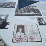 09.06.2022. Kielce, Rynek. Wystawa „Zbiorowy portret rodzin II Rzeczpospolitej” / Jarosław Kubalski / Radio Kielce