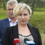 01.06.2022. Cierchy. Konferencja ws. dotacji z rządowego programu Polski Ład. Na zdjęciu (od lewej) w pierwszym rzędzie:  Mieczysław Gębski - wiceprzewodniczący sejmiku, Krzysztof Lipiec - poseł, Piotr Wilczak - wójt gminy Mniów.