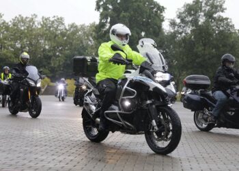 04.06.2022. Kielce. Rajd motocyklowy weteranów / Wiktor Taszłow / Radio Kielce