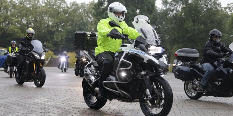 04.06.2022. Kielce. Rajd motocyklowy weteranów / Wiktor Taszłow / Radio Kielce