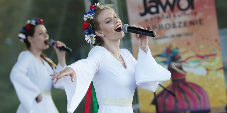 05.06.2022. Staszów. Koncert „Jawor u źródeł kultury. Zaproszenie” / Wiktor Taszłow / Radio Kielce