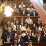 08.06.2022. Kielce. Jubileusz 20-lecia reaktywacji LO im. świętej Jadwigi Królowej. Msza święta / Wiktor Taszłow / Radio Kielce