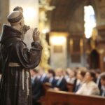 08.06.2022. Kielce. Jubileusz 20-lecia reaktywacji LO im. świętej Jadwigi Królowej. Msza święta / Wiktor Taszłow / Radio Kielce