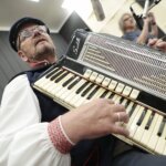 08.06.2022. Studio Gram. Zespół Pieśni i Tańca ze Strawczynka / Wiktor Taszłow / Radio Kielce