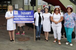 10.06.2022. Kielce. Protest pielęgniarek / Wiktor Taszłow / Radio Kielce