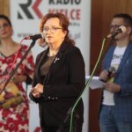 11.06.2022. Starachowice. Koncert „Jawor u źródeł kultury. Zaproszenie”. Na zdjęciu w środku Agata Wojtyszek - poseł PiS / Wiktor Taszłow / Radio Kielce